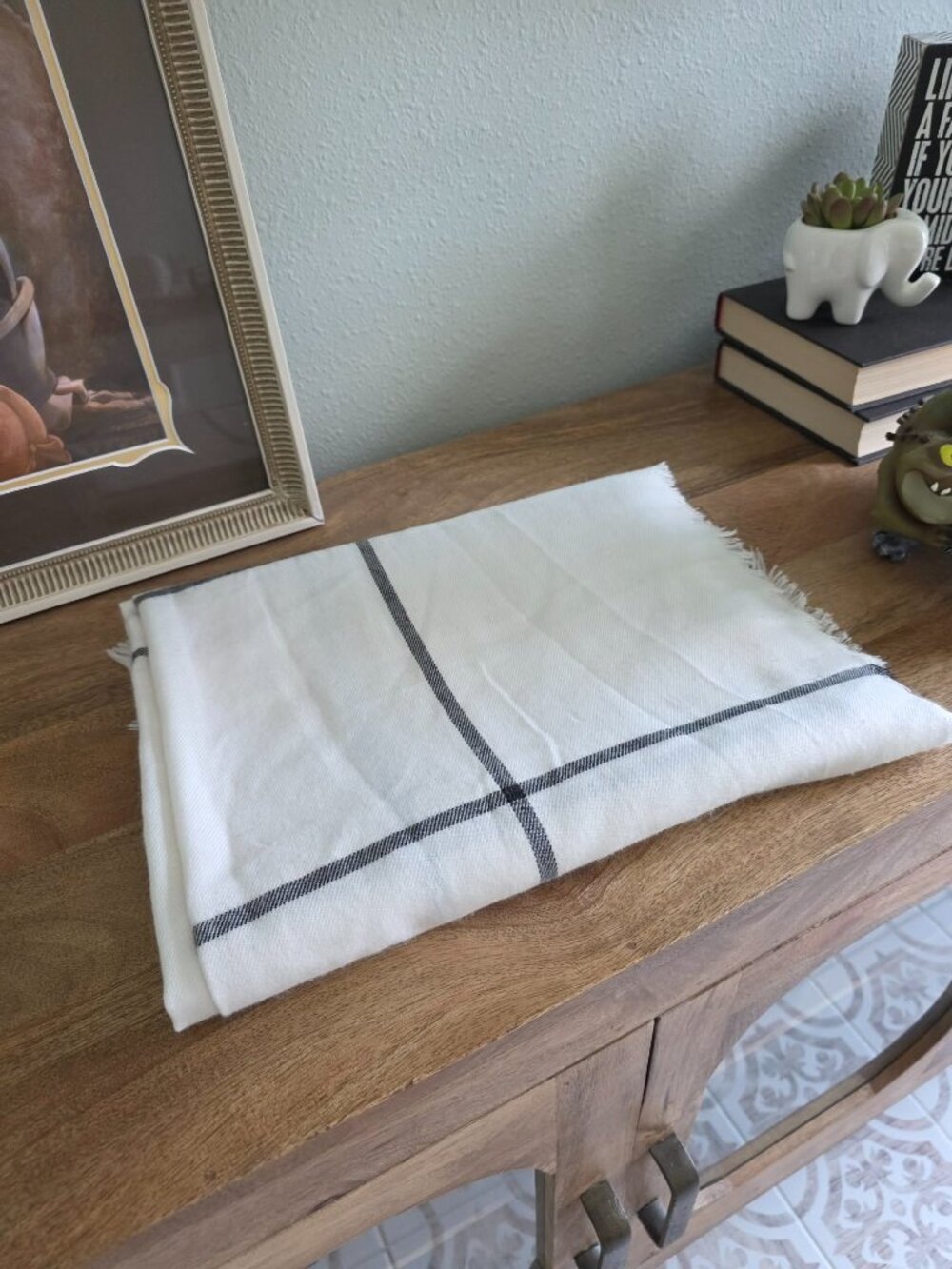 Express White & Black Windowpane Scarf - Picture 2 of 13